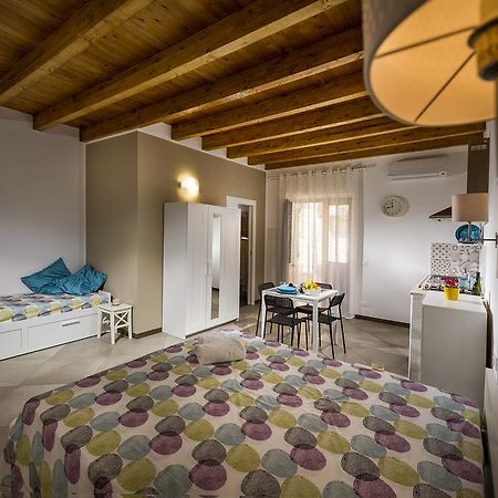 Il Cortile Apartment Кастеламаре дел Голфо Екстериор снимка